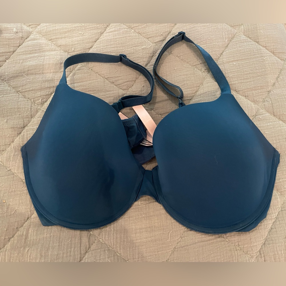 VS 38D